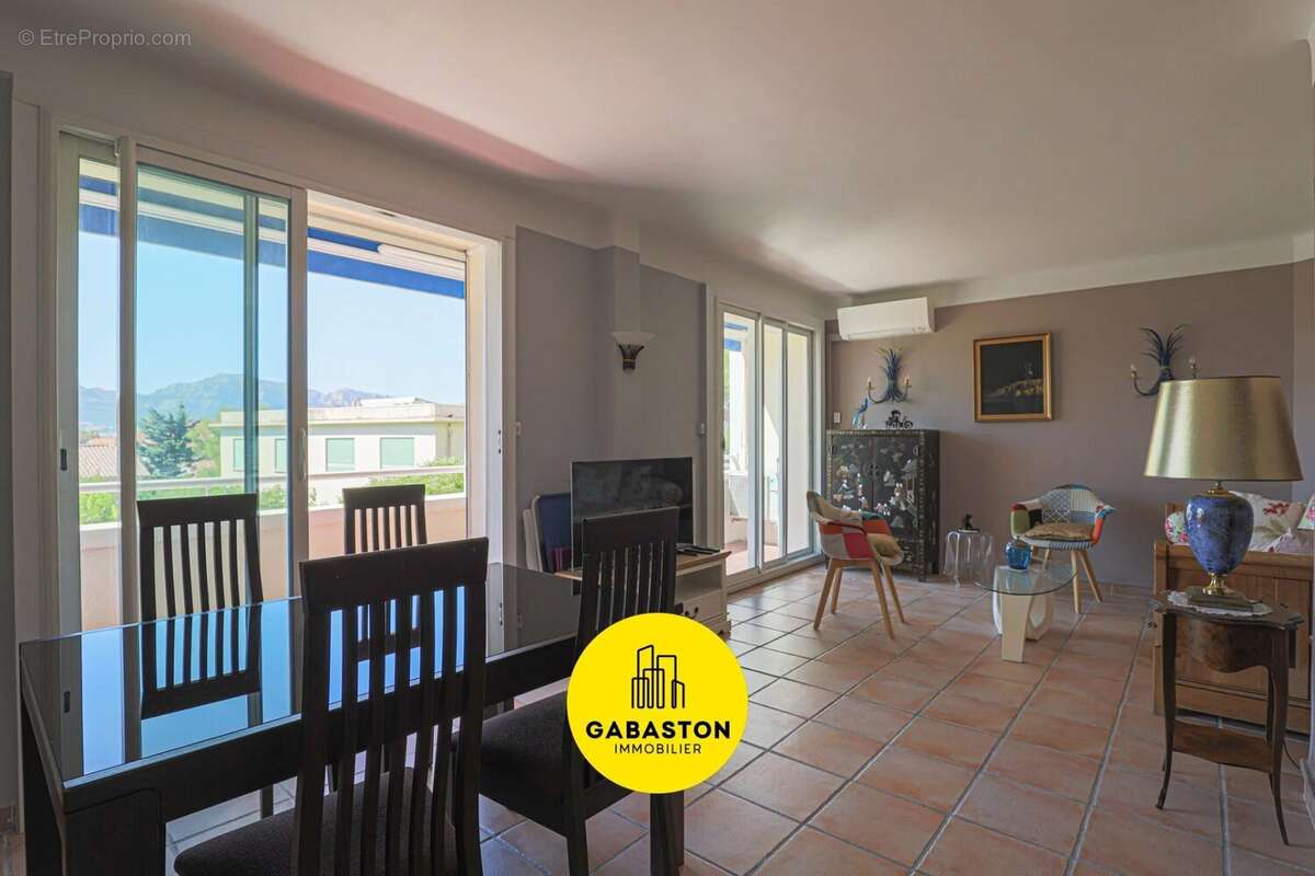 Appartement à MARSEILLE-8E