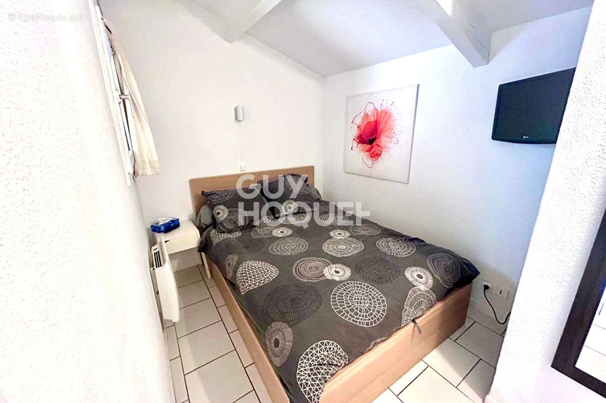 Appartement à ROQUEBRUNE-SUR-ARGENS