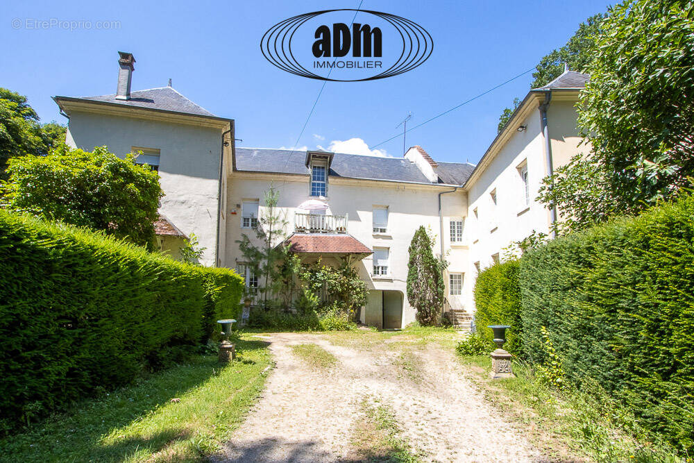 Maison à COUILLY-PONT-AUX-DAMES