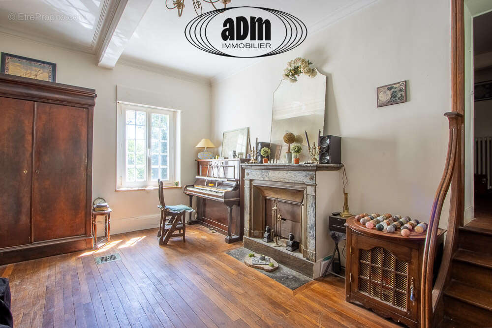 Maison à COUILLY-PONT-AUX-DAMES