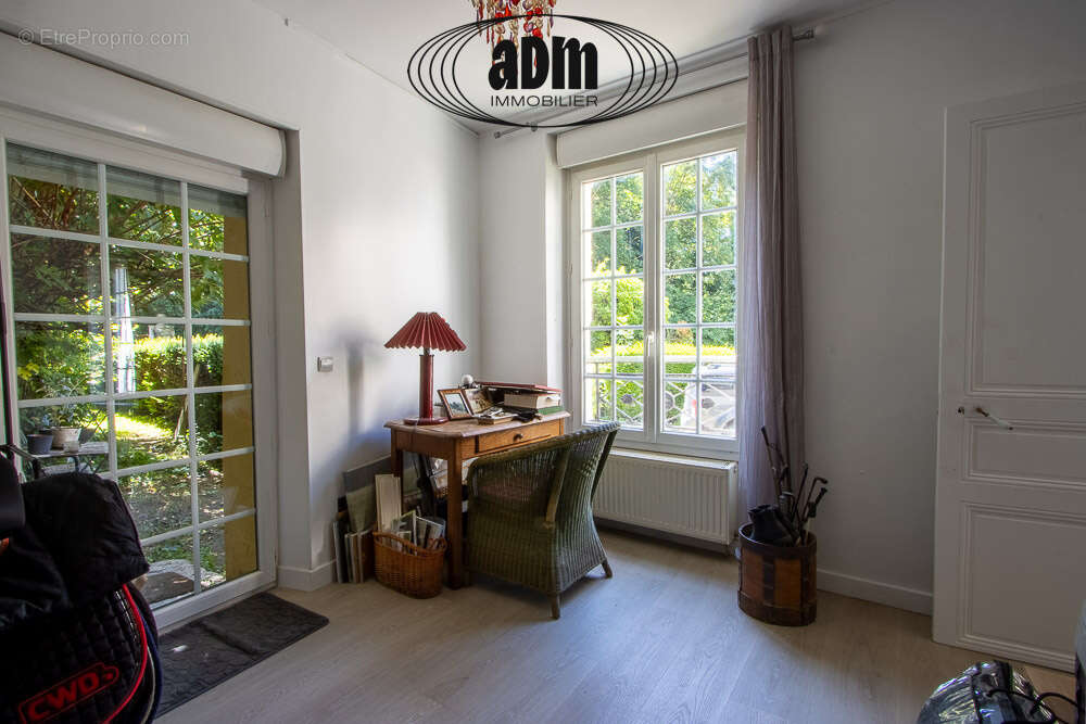 Maison à COUILLY-PONT-AUX-DAMES