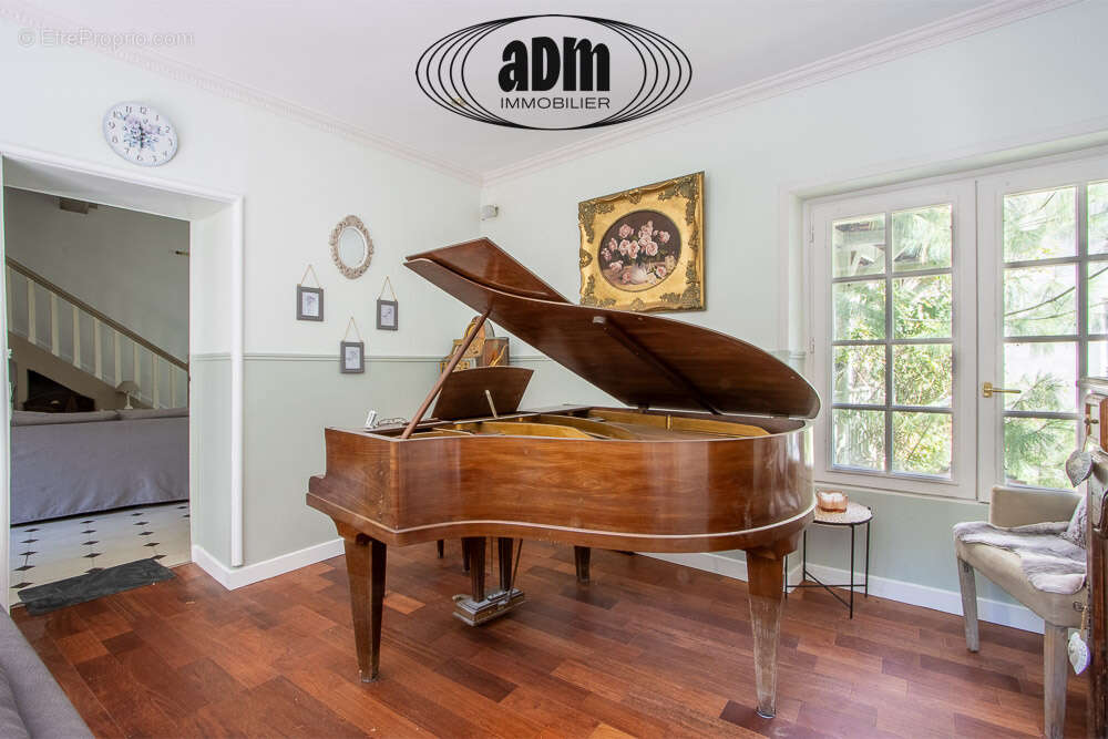 Maison à COUILLY-PONT-AUX-DAMES