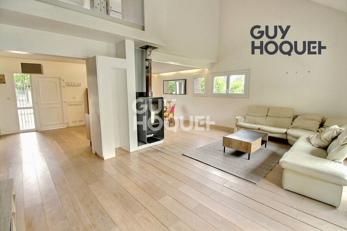 Maison à LIMEIL-BREVANNES