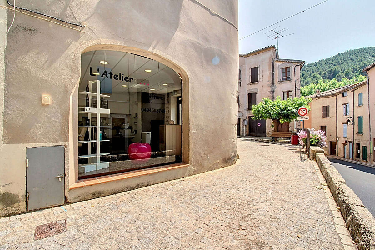 Commerce à FIGANIERES