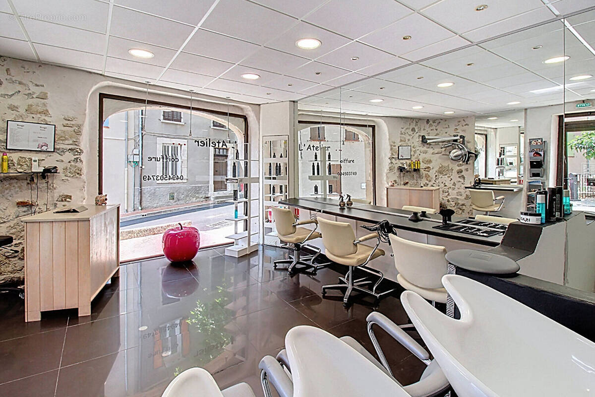 Commerce à FIGANIERES