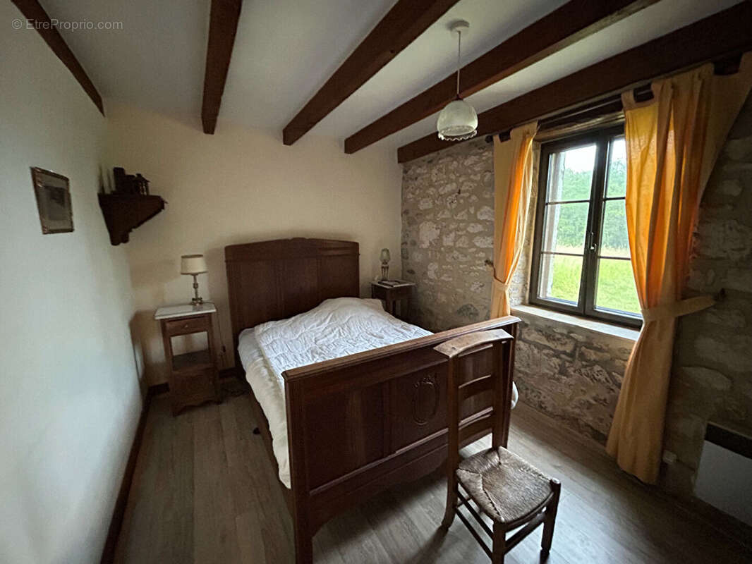 Maison à SALIGNAC-EYVIGUES