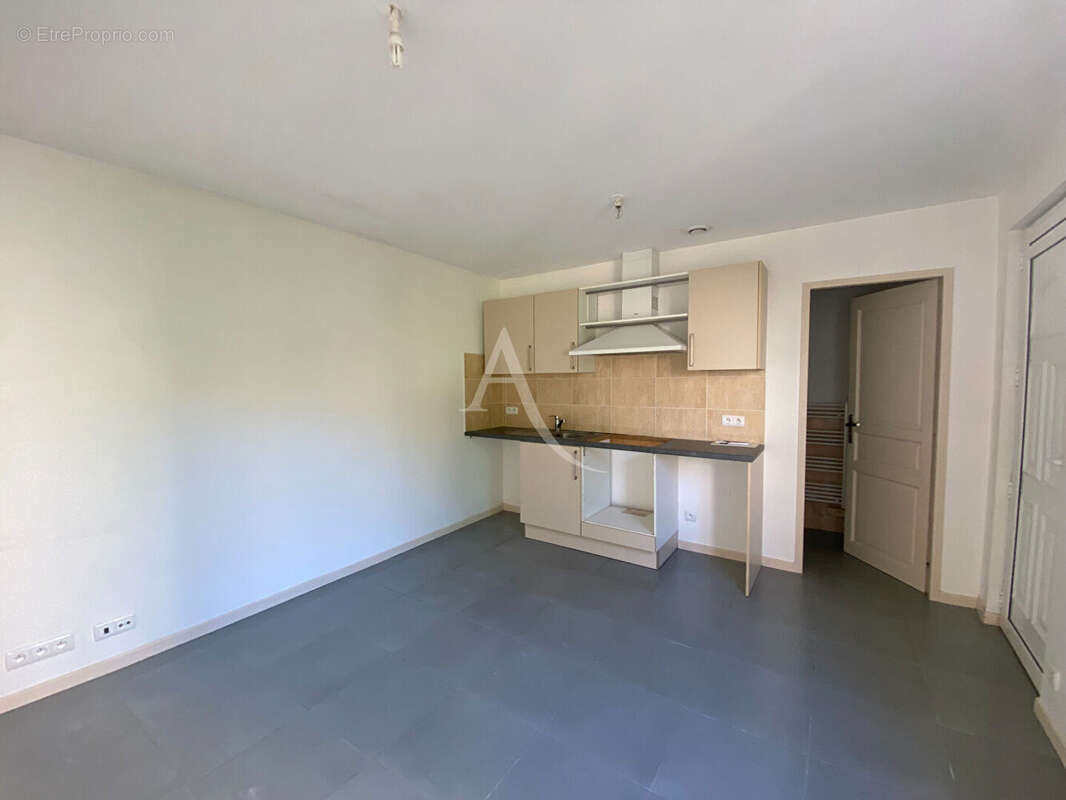 Maison à BURES-SUR-YVETTE