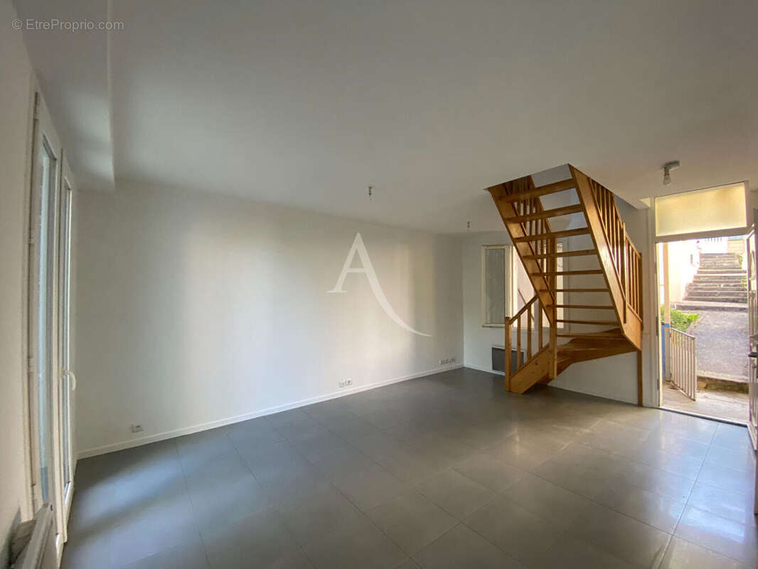 Maison à BURES-SUR-YVETTE