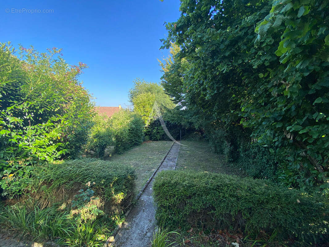 Maison à BURES-SUR-YVETTE