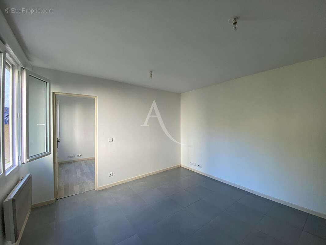 Maison à BURES-SUR-YVETTE