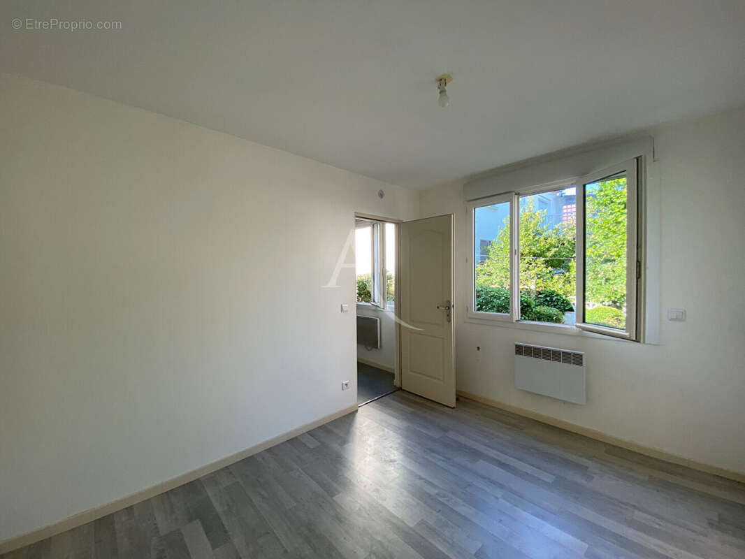 Maison à BURES-SUR-YVETTE