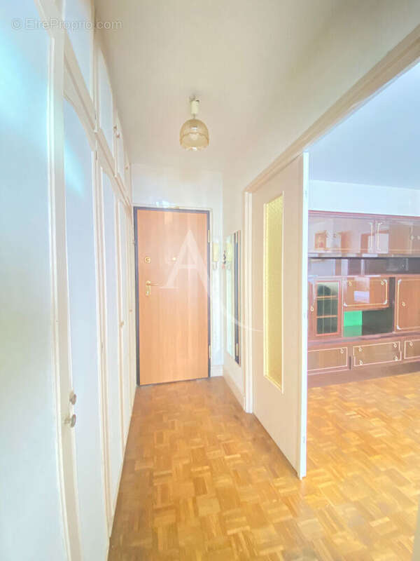 Appartement à GENNEVILLIERS