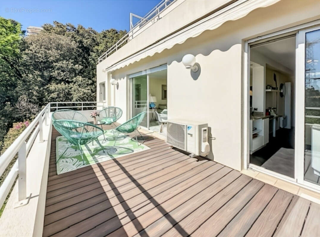 Appartement à LE CANNET