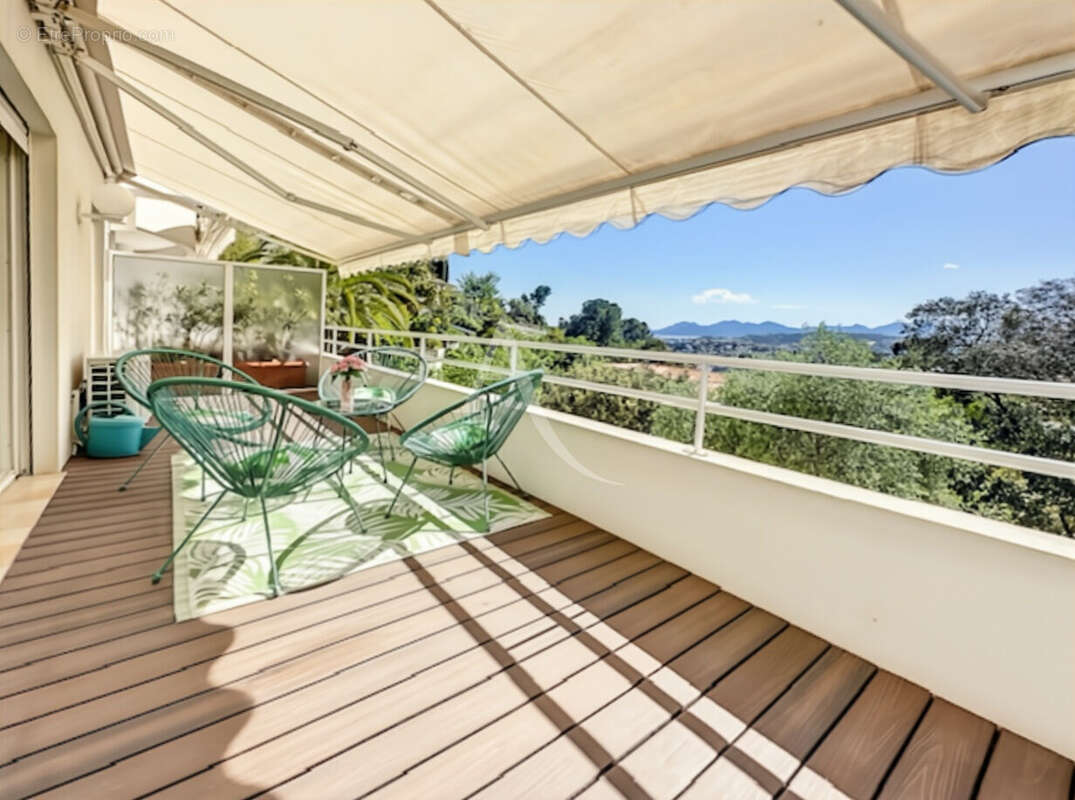 Appartement à LE CANNET