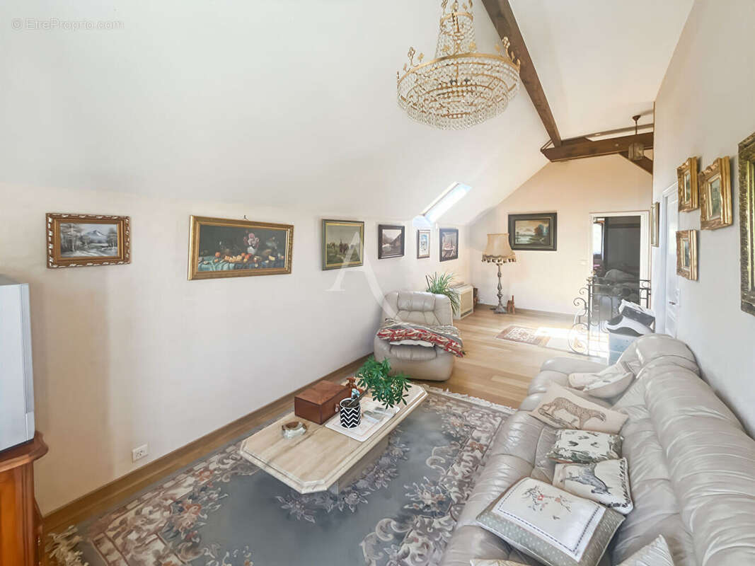 Maison à VAUX-SUR-SEINE