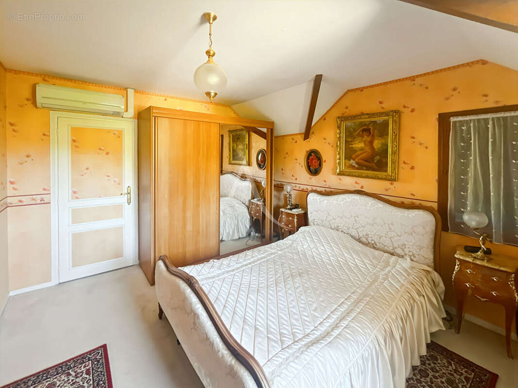 Maison à VAUX-SUR-SEINE