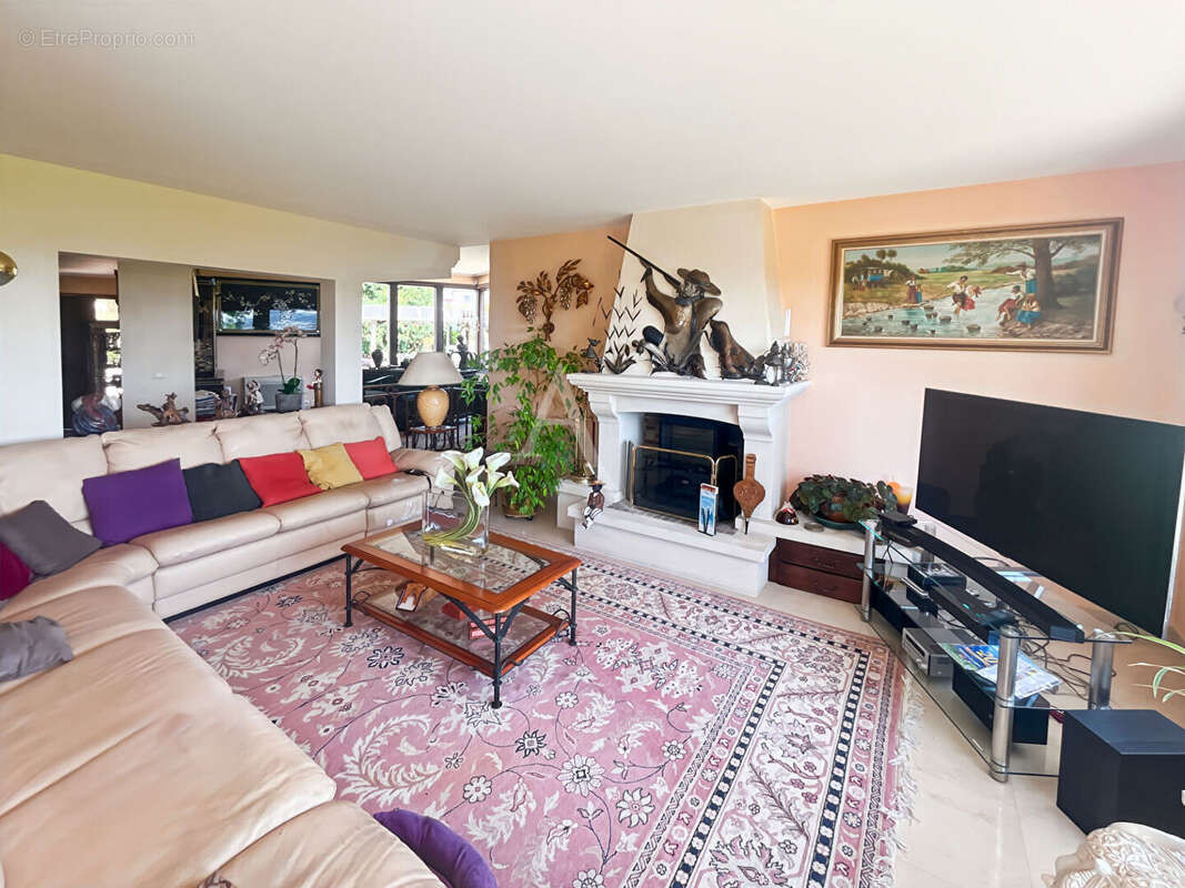 Maison à VAUX-SUR-SEINE