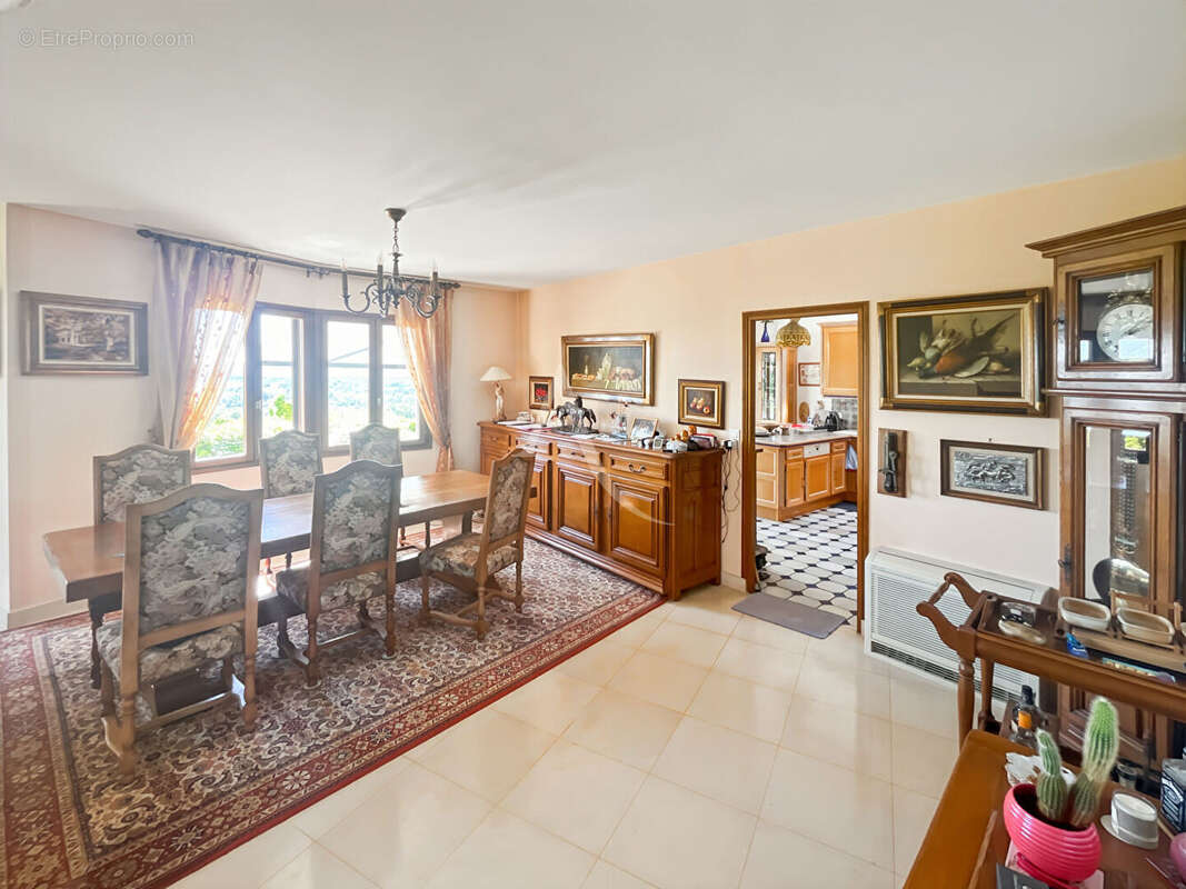 Maison à VAUX-SUR-SEINE