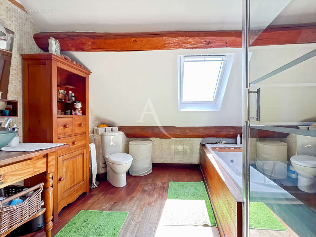 Maison à AUVERS-SUR-OISE