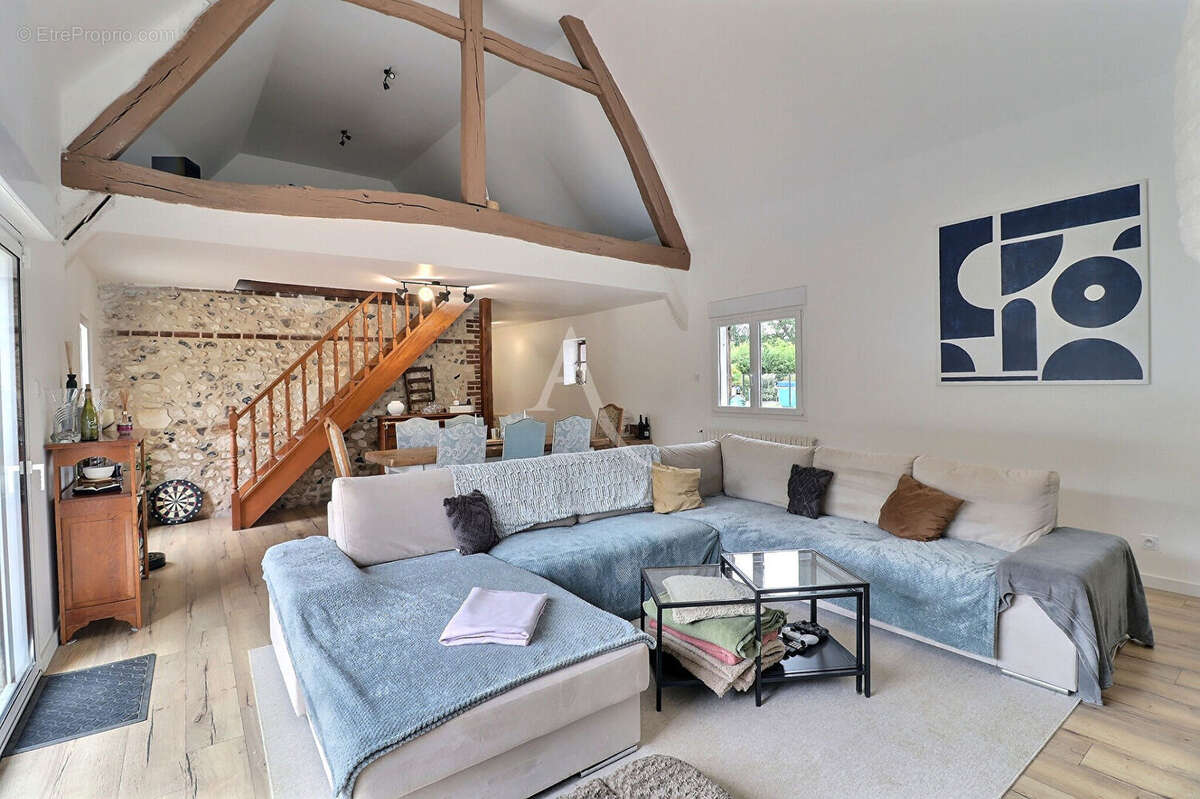 Maison à PINTERVILLE