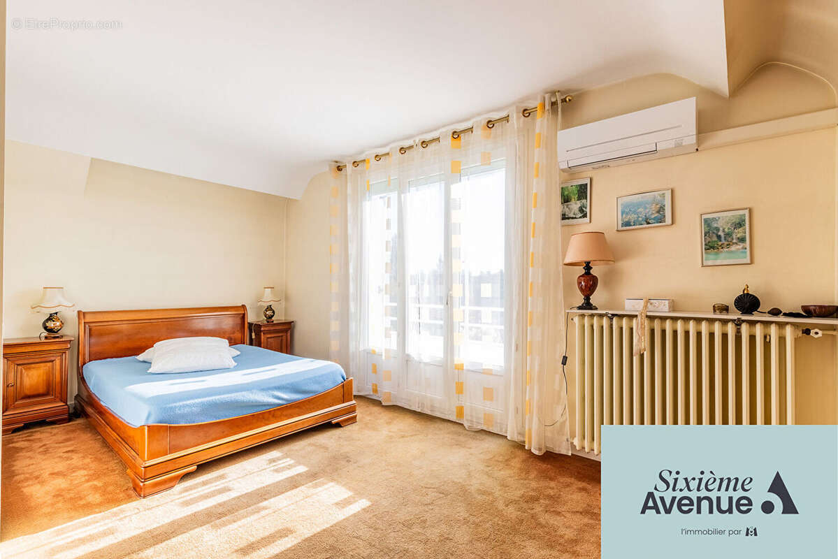 Maison à CHILLY-MAZARIN