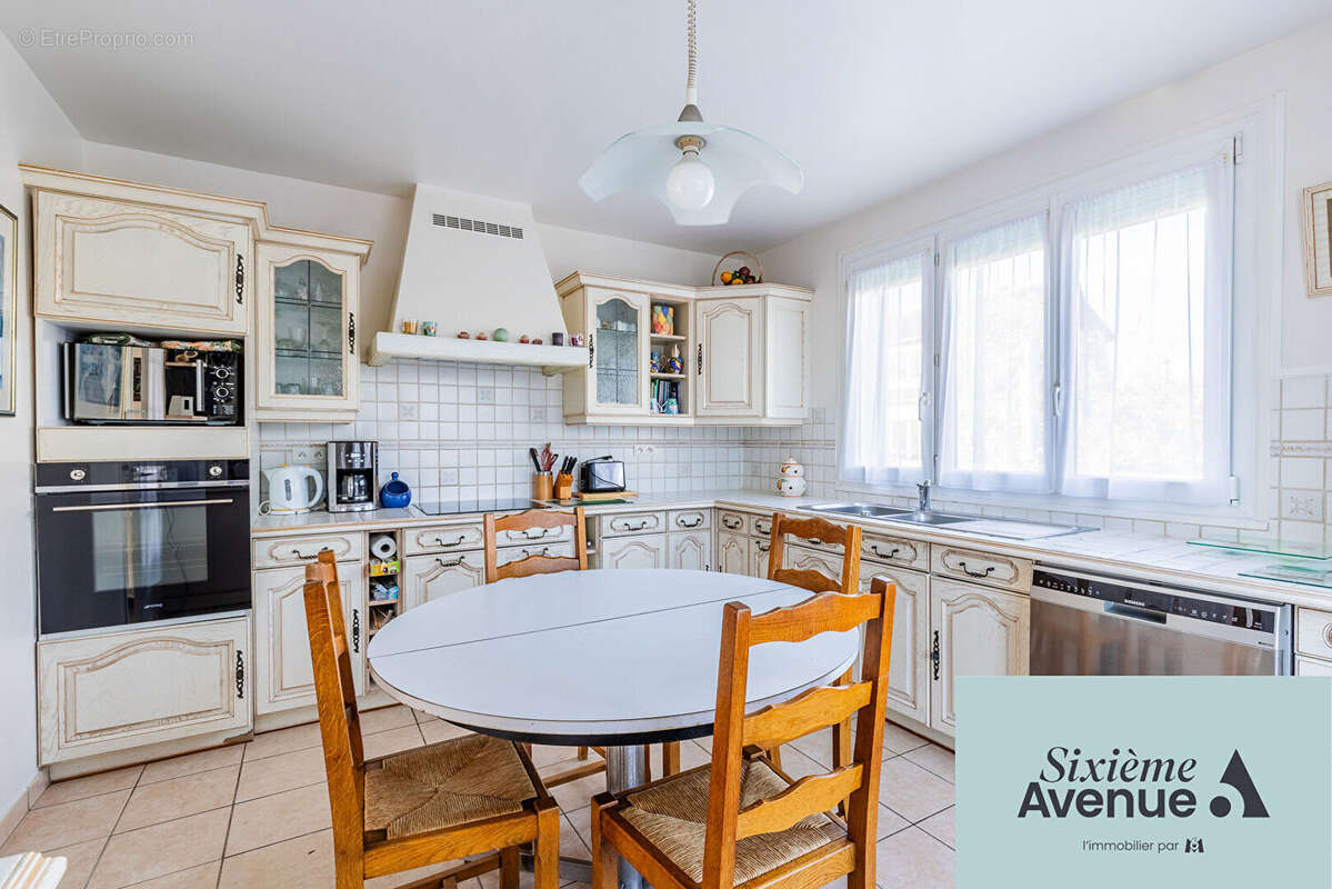 Maison à CHILLY-MAZARIN