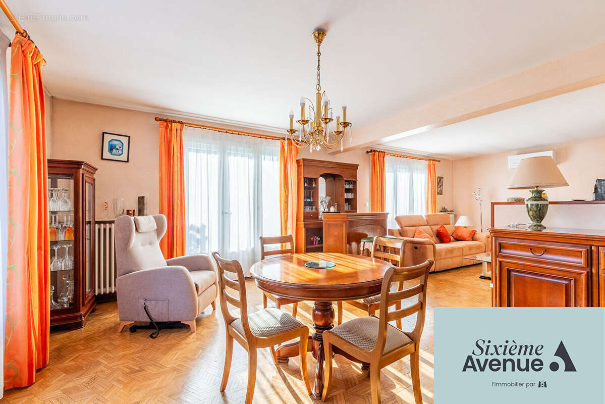 Maison à CHILLY-MAZARIN