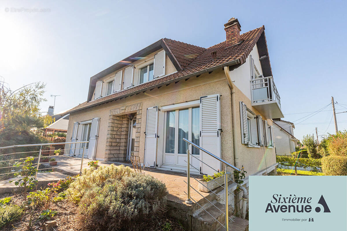 Maison à CHILLY-MAZARIN