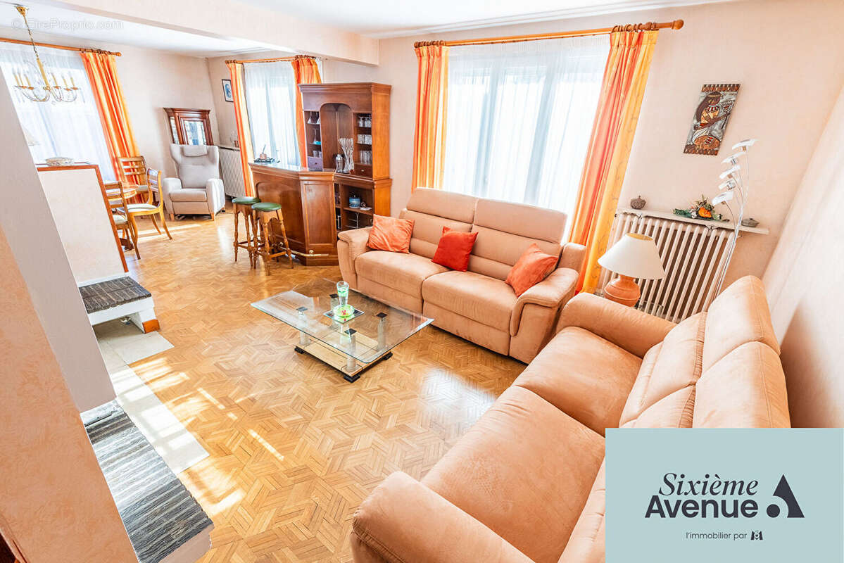 Maison à CHILLY-MAZARIN