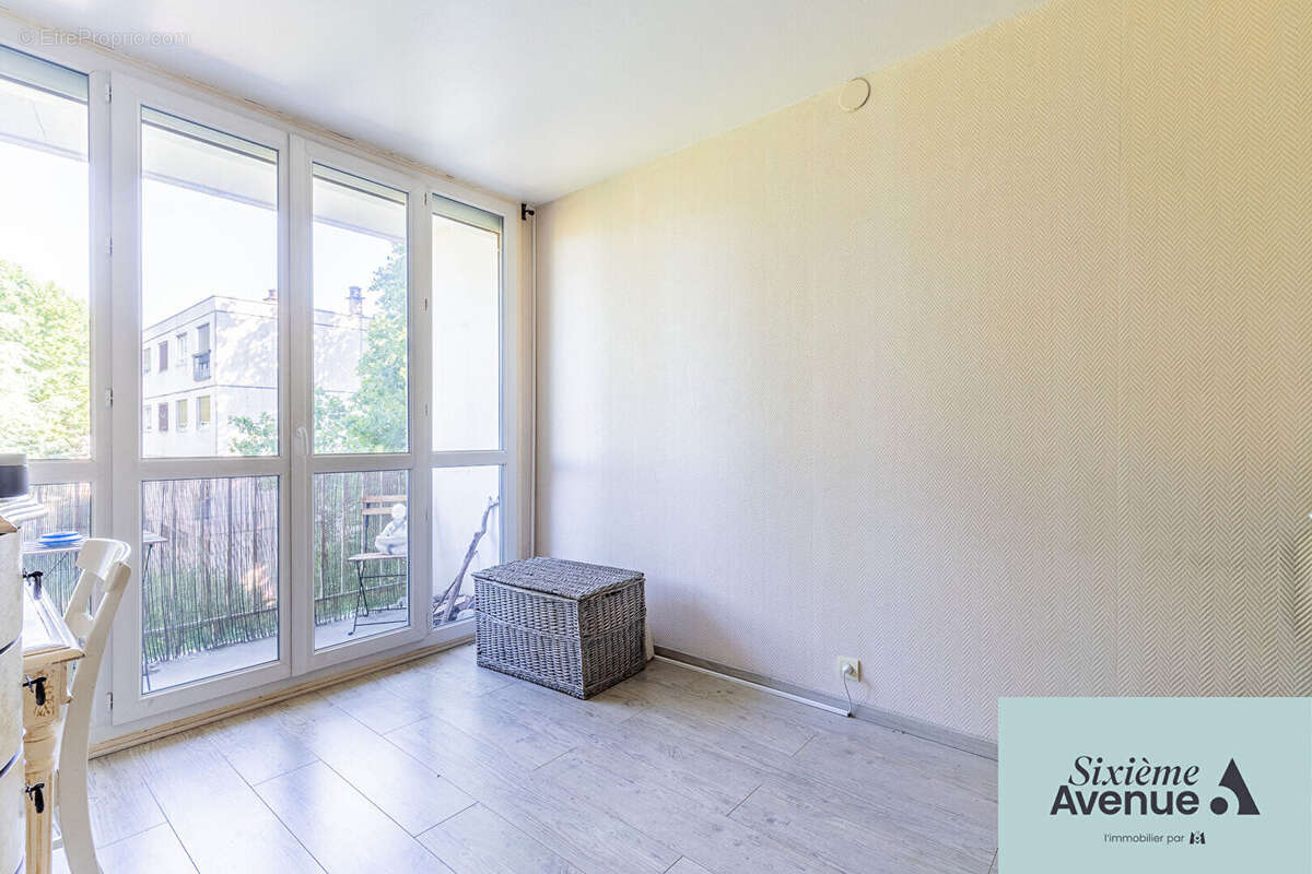 Appartement à CHILLY-MAZARIN