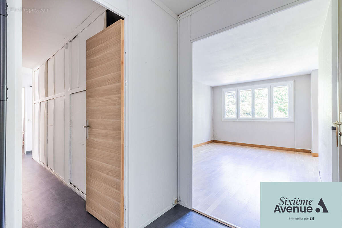 Appartement à CHILLY-MAZARIN