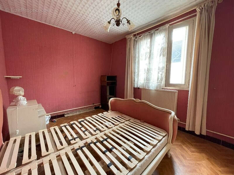 Maison à CHAPELLE-ROYALE