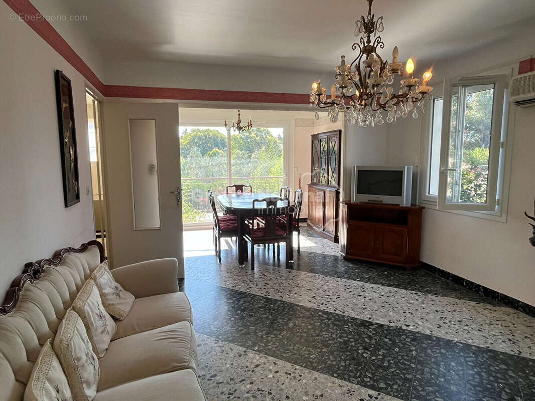 Maison à VILLENEUVE-LES-AVIGNON