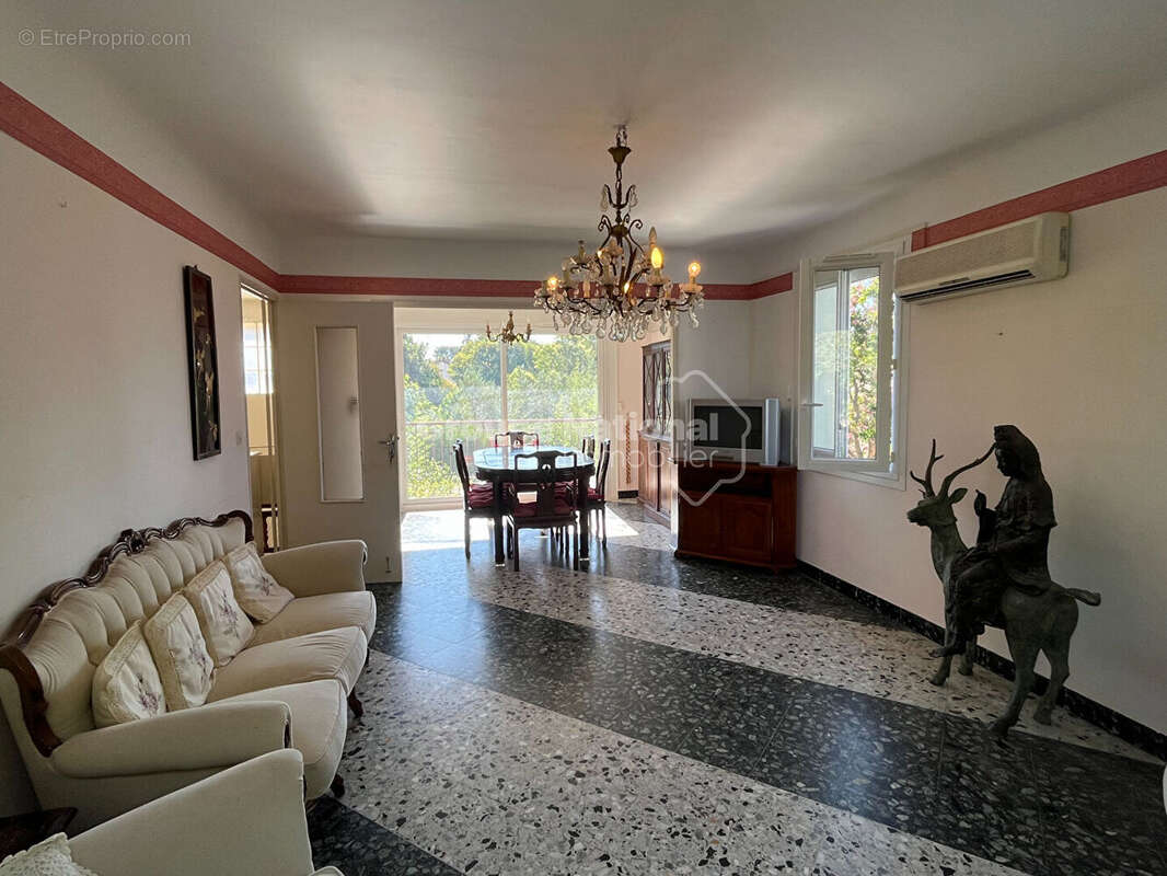 Maison à VILLENEUVE-LES-AVIGNON