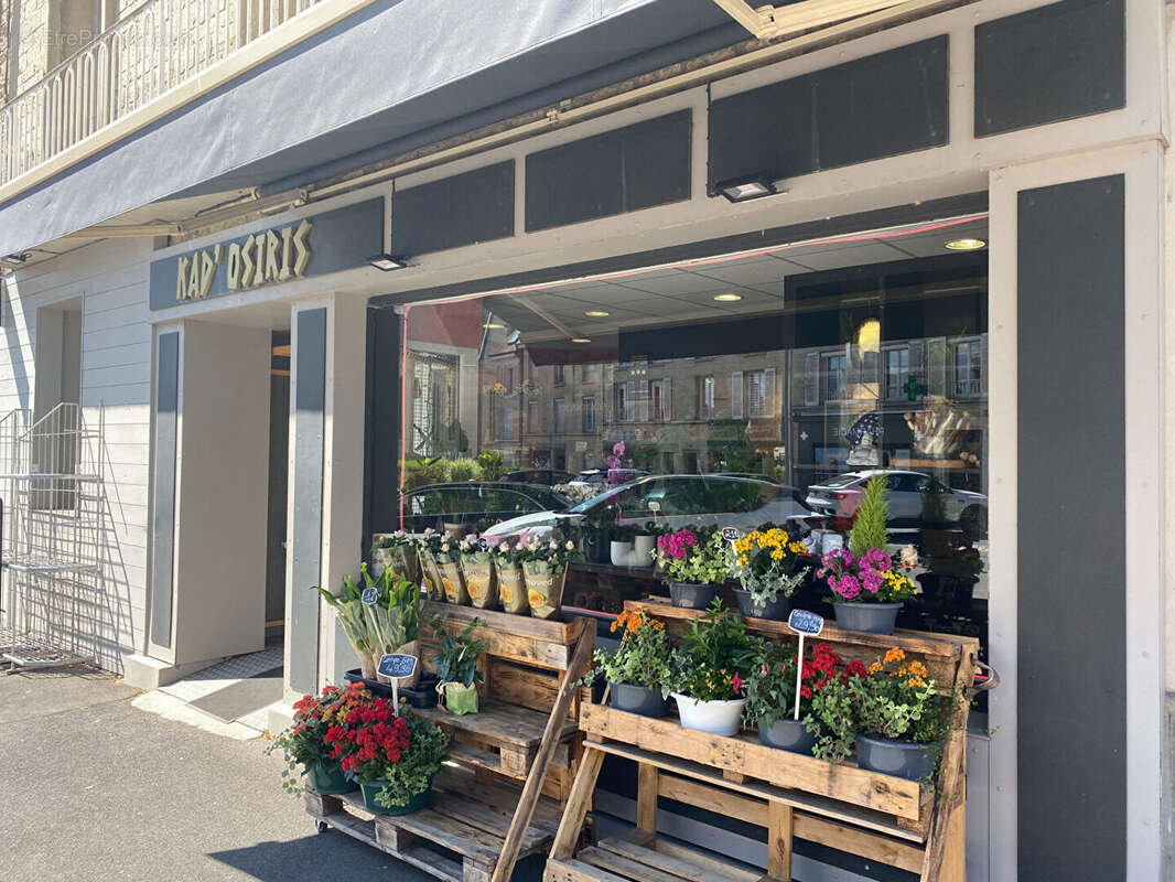 Commerce à AUNAY-SUR-ODON