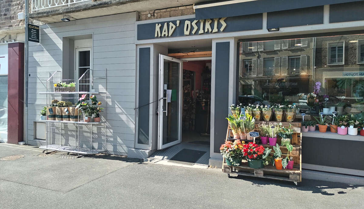 Commerce à AUNAY-SUR-ODON