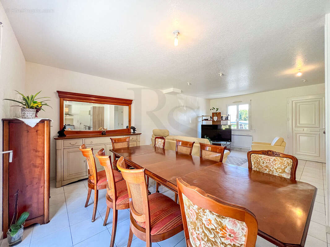 Maison à SAINT-GEORGES-DES-GROSEILLERS