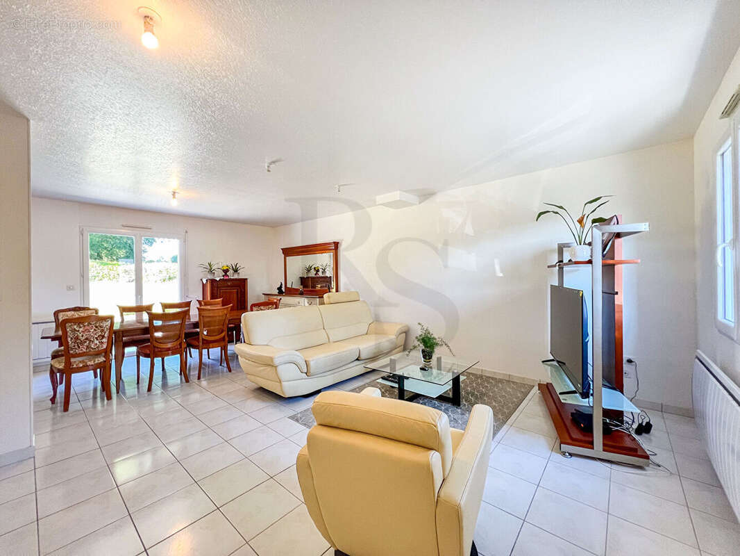 Maison à SAINT-GEORGES-DES-GROSEILLERS