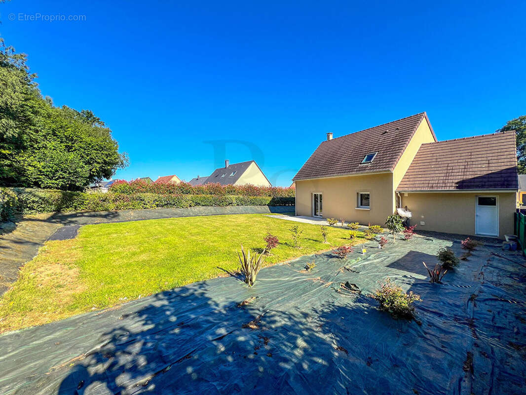 Maison à SAINT-GEORGES-DES-GROSEILLERS