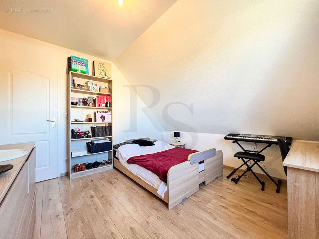 Maison à SAINT-GEORGES-DES-GROSEILLERS