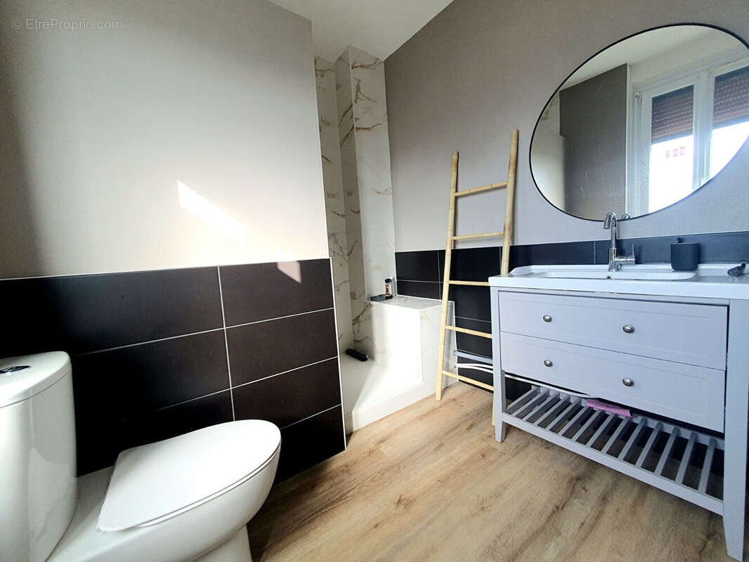 Maison à NERIS-LES-BAINS