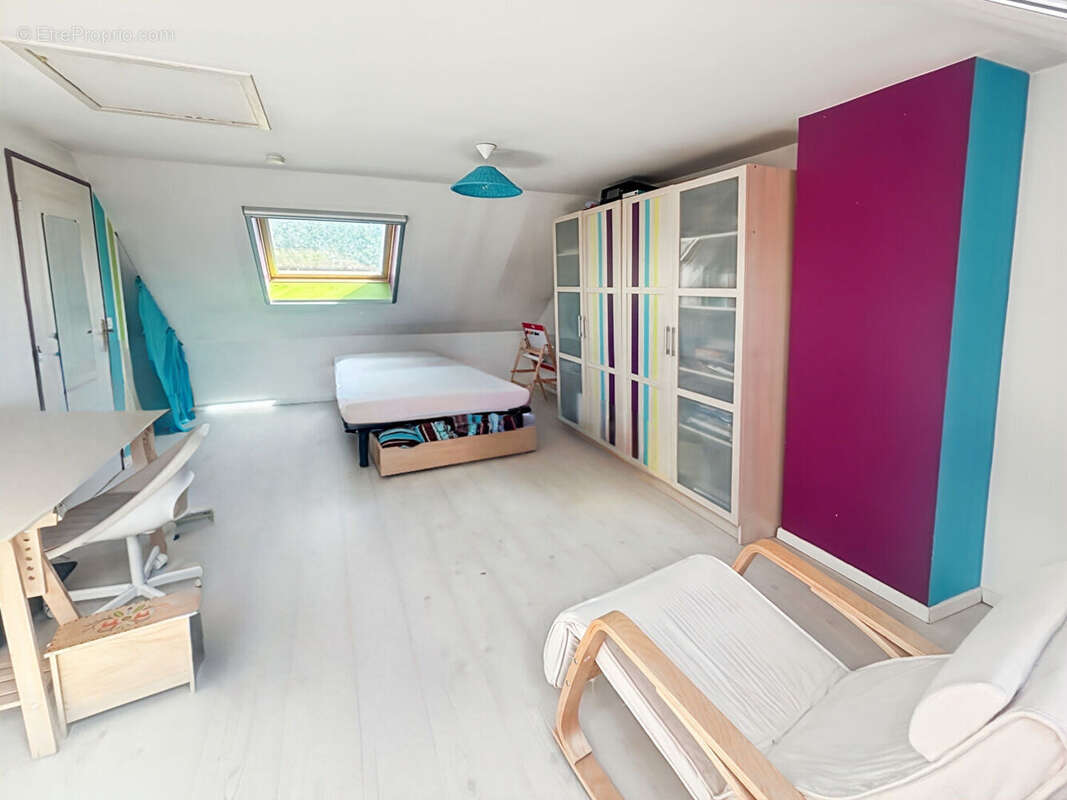 Maison à SAVIGNY-LE-TEMPLE