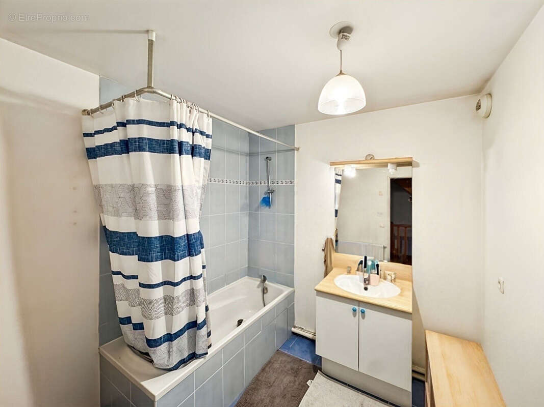 Maison à SAVIGNY-LE-TEMPLE