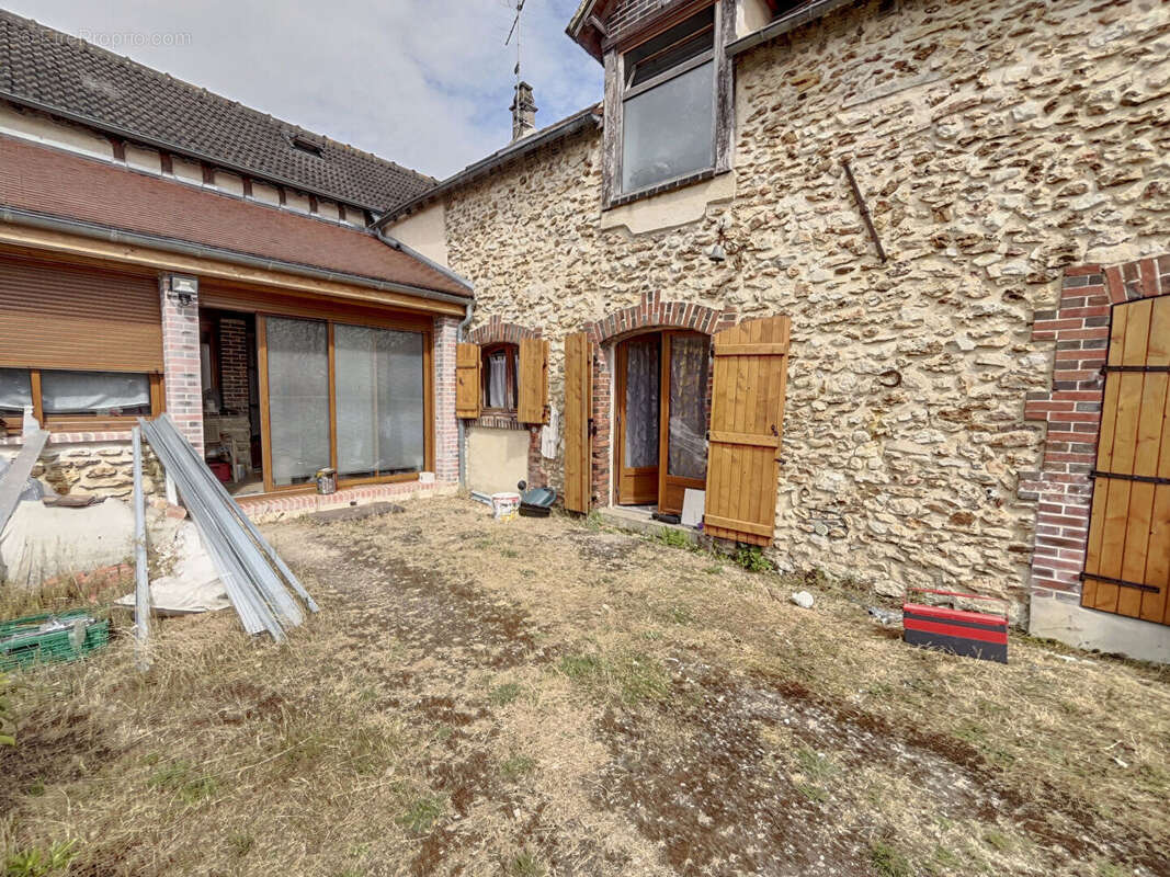 Appartement à EPERNON