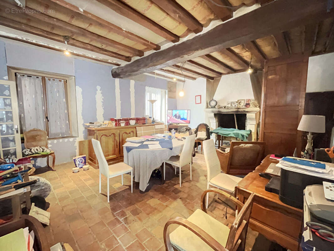 Appartement à EPERNON