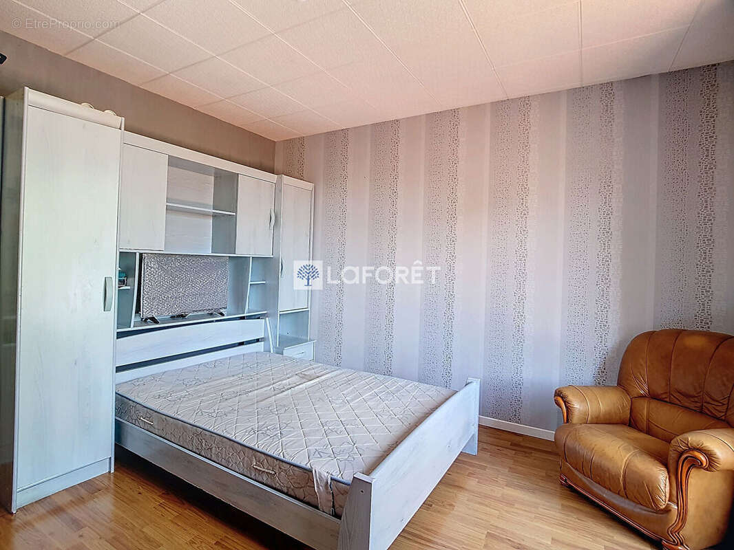 Maison à NOYERS-BOCAGE