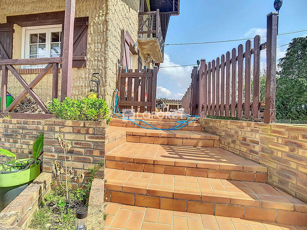 Maison à NOYERS-BOCAGE