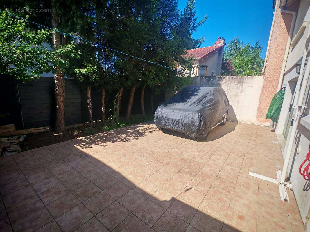 Maison à SARTROUVILLE