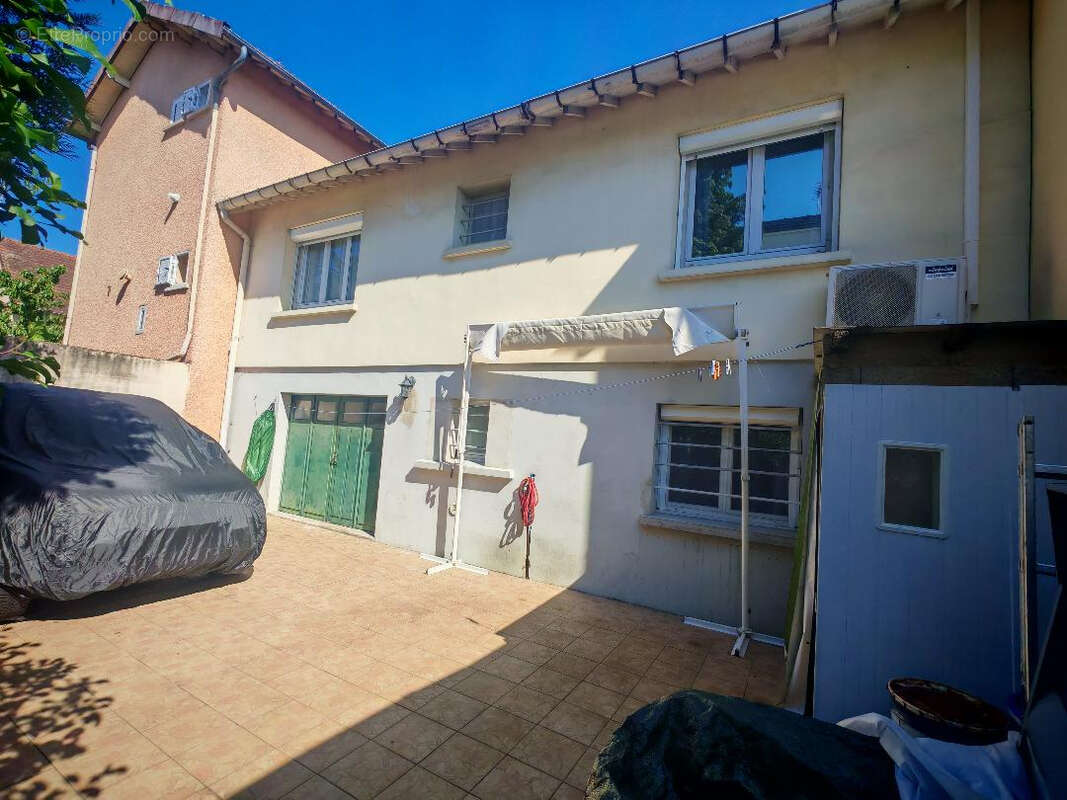 Maison à SARTROUVILLE