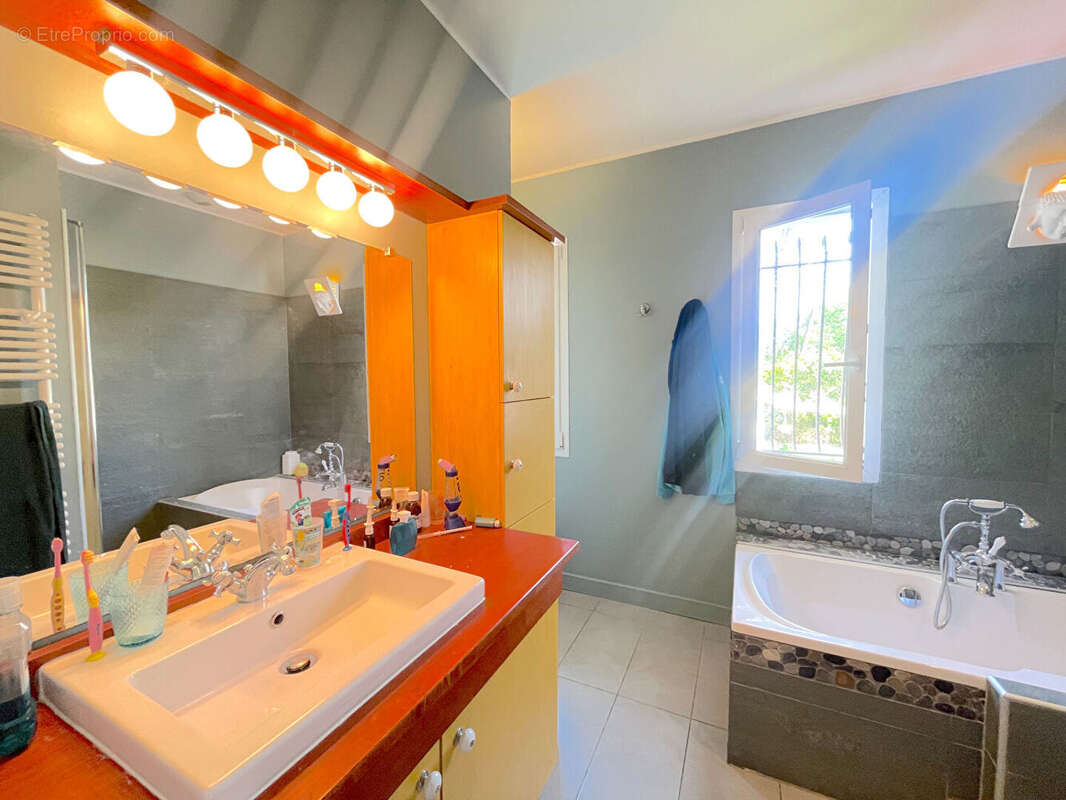 Maison à GUJAN-MESTRAS